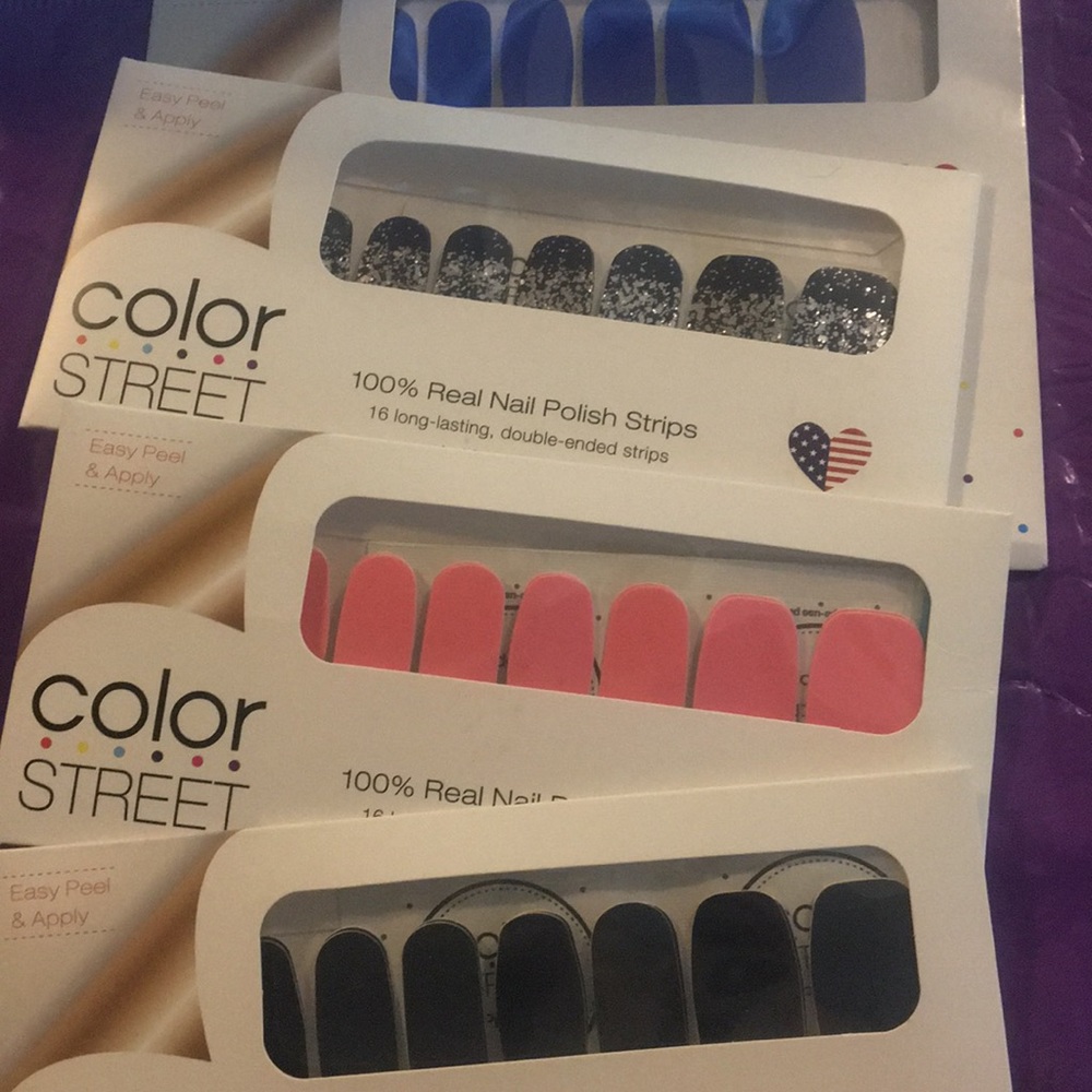 4 Sets of COLOR STREET!!